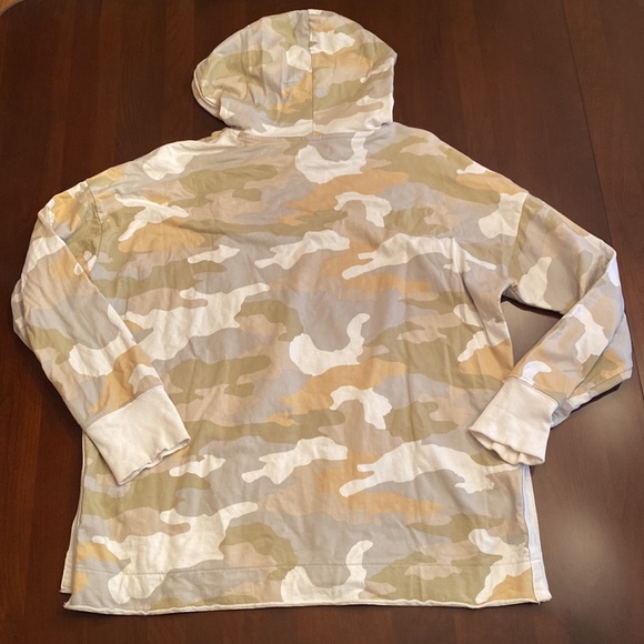 Aerie camo hooded pullover - Picture 7 of 7